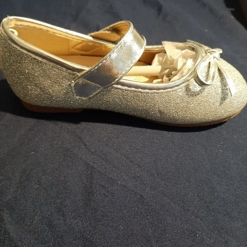 DeerBunny Girls Size 7 Silver Glitter Mary Jane Shoes